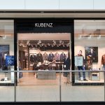 Wejście do sklepu Kubenz w Galerii Echo w Kielcach, widok od strony korytarza