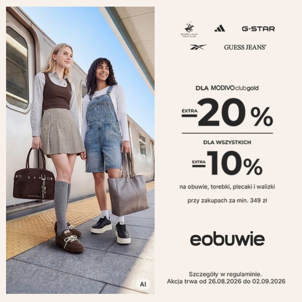 Kwadratowa grafika promocyjna marki eobuwie. Po lewej stronie zdjęcie dwóch uśmiechniętych kobiet trzymających torby i stojących na peronie przy pociągu. Po prawej stronie jasne tło z logotypami marek Beverly Hills Polo Club, adidas, G-Star, Reebok i Guess Jeans. W centrum widoczne czarne napisy DLA MODIVO club gold EXTRA -20%, DLA WSZYSTKICH EXTRA -10% na obuwie, torebki, plecaki i walizki przy zakupach za min. 349 zł, logotyp eobuwie oraz informacja, że akcja trwa od 26.08.2026 do 02.09.2026.