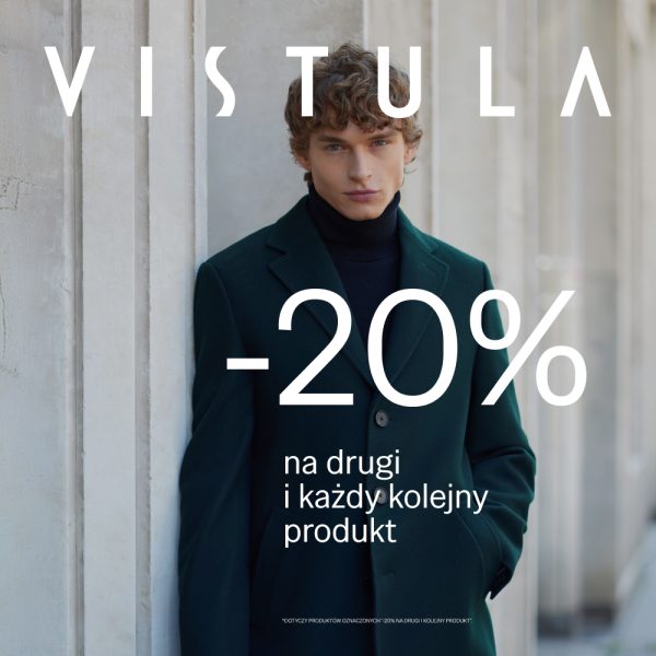 Grafika promocyjna marki Vistula informująca o rabacie -20% na drugi i każdy kolejny produkt. Na zdjęciu widoczny jest młody mężczyzna w ciemnym golfie oraz eleganckim, ciemnozielonym płaszczu, stojący na tle jasnej, architektonicznej ściany. W górnej części znajduje się duże logo marki VISTULA. U dołu zamieszczono dyskretny przypis regulaminowy.